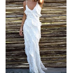 White/Gold Rat & Boa Gabriela Maxi Dress!! Perfect for a bridal shower. Size XL.